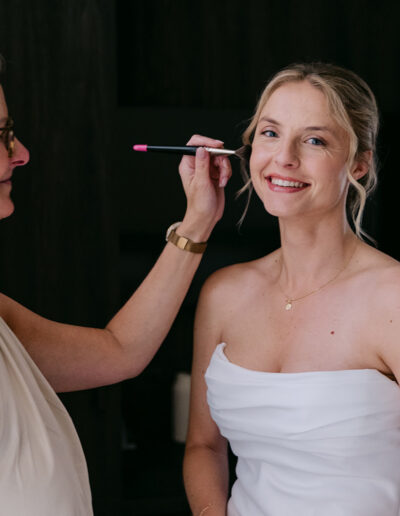 bruidsmake-up en hairstyling bruid regio Eindhoven